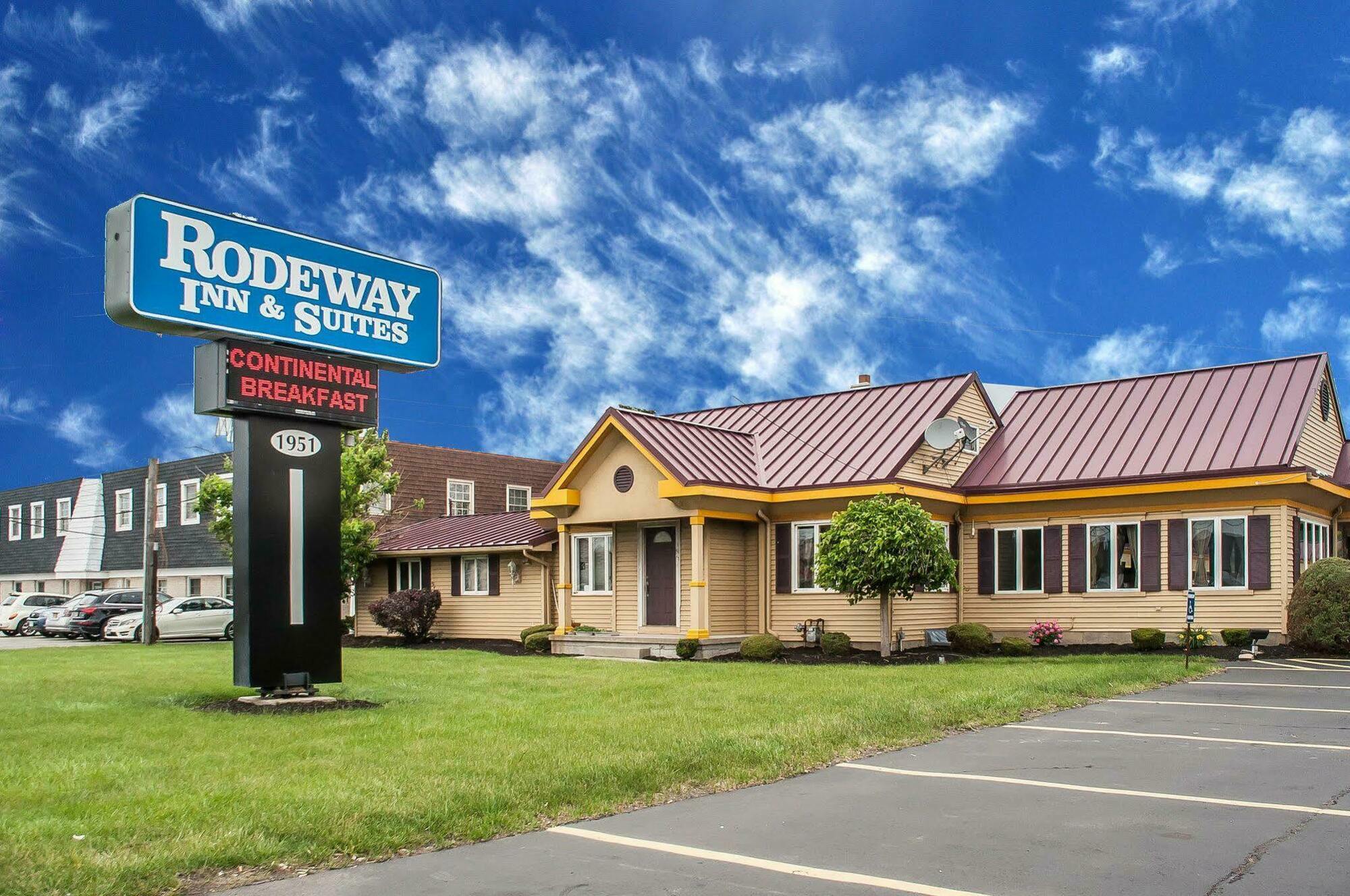 Amherst Inn & Suites Bagian luar foto
